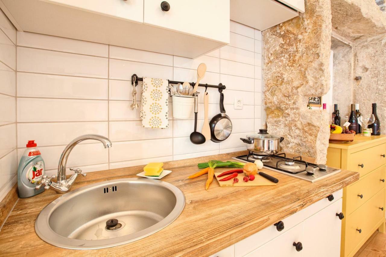 Apartment Irma Pula Bagian luar foto